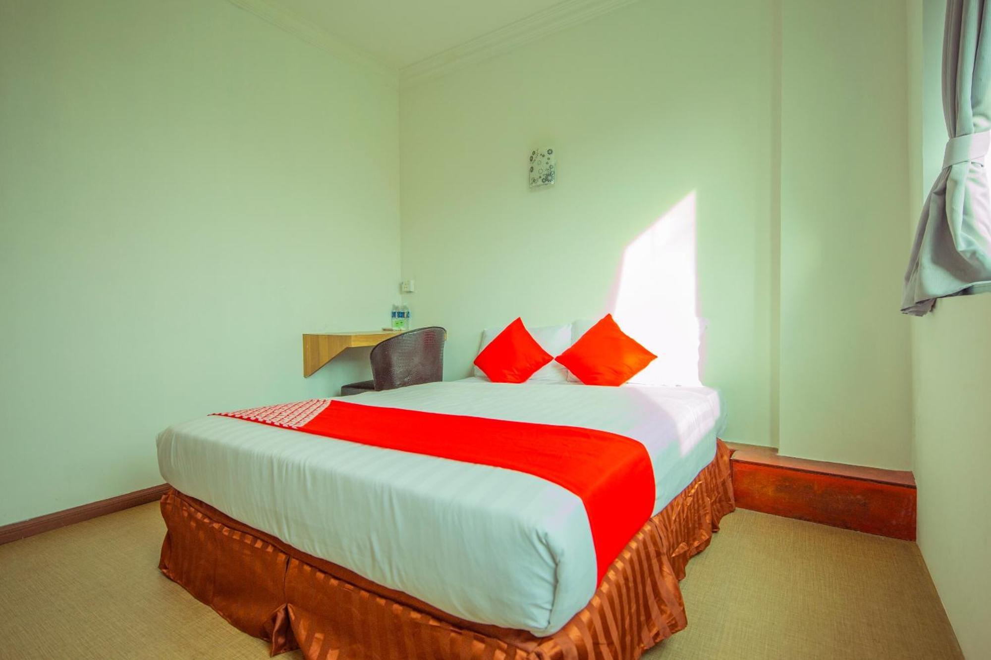 Hotel OYO 218 Storytel Kota Kinabalu Zewnętrze zdjęcie